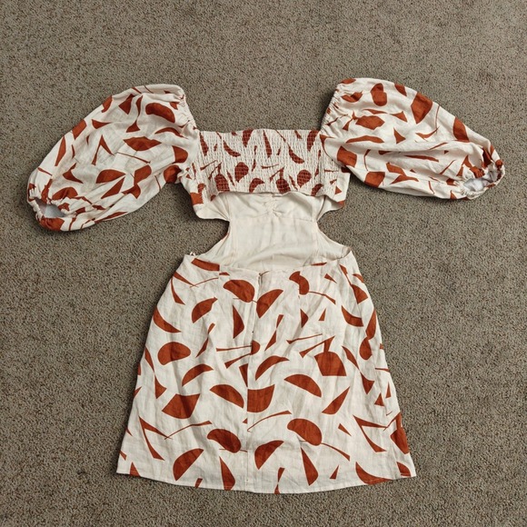ASTR THE LABEL Cut Out Linen Blend Mini Dress‎ Abstract Print Puff Sleeve L - Picture 3 of 12
